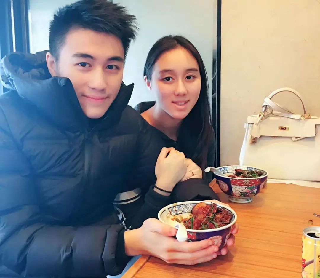 看不上王思聪，和父亲相差78岁，全香港男人都想得到她