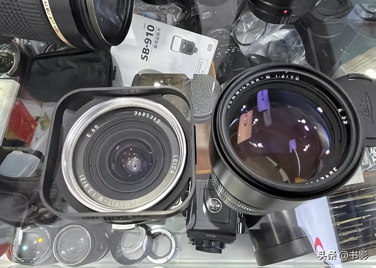 发现两张旧照片,发现了一台旧相机