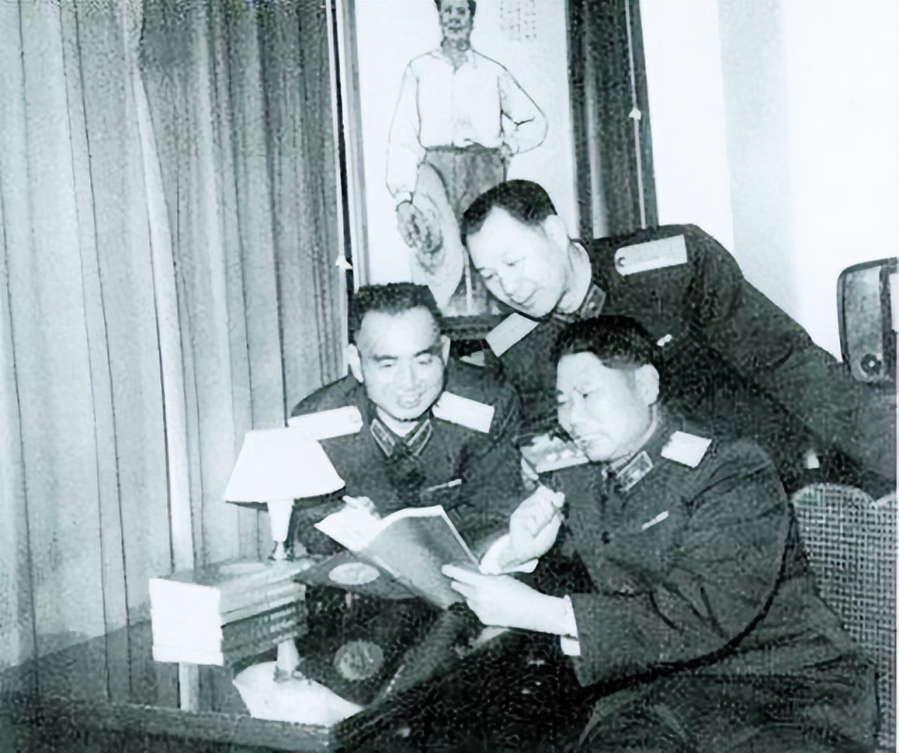 毛主席问*小平邓**：我死后中国会是什么样？他的回答令主席满意点头