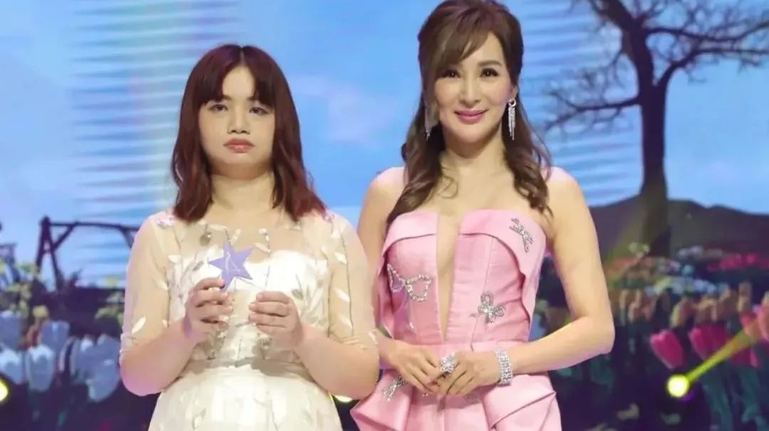 全香港男人的梦想,全香港男人的梦中情人袁咏仪