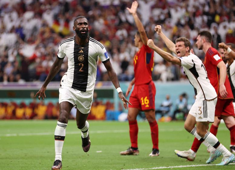 拜仁弗里克打法,拜仁战术