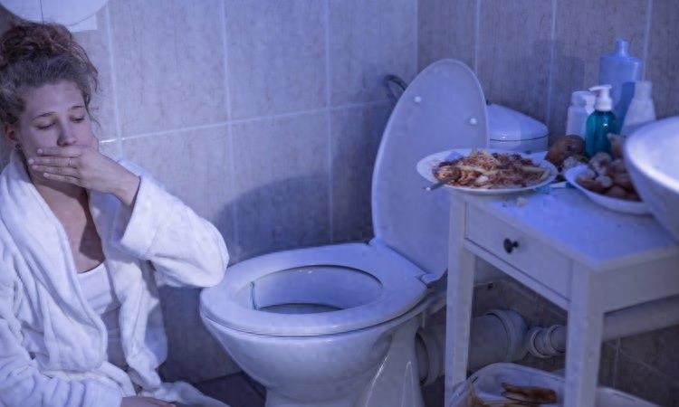 女生将50cm仙女管塞入体内,遭1.7亿人围观社会病态欲望正在蔓延