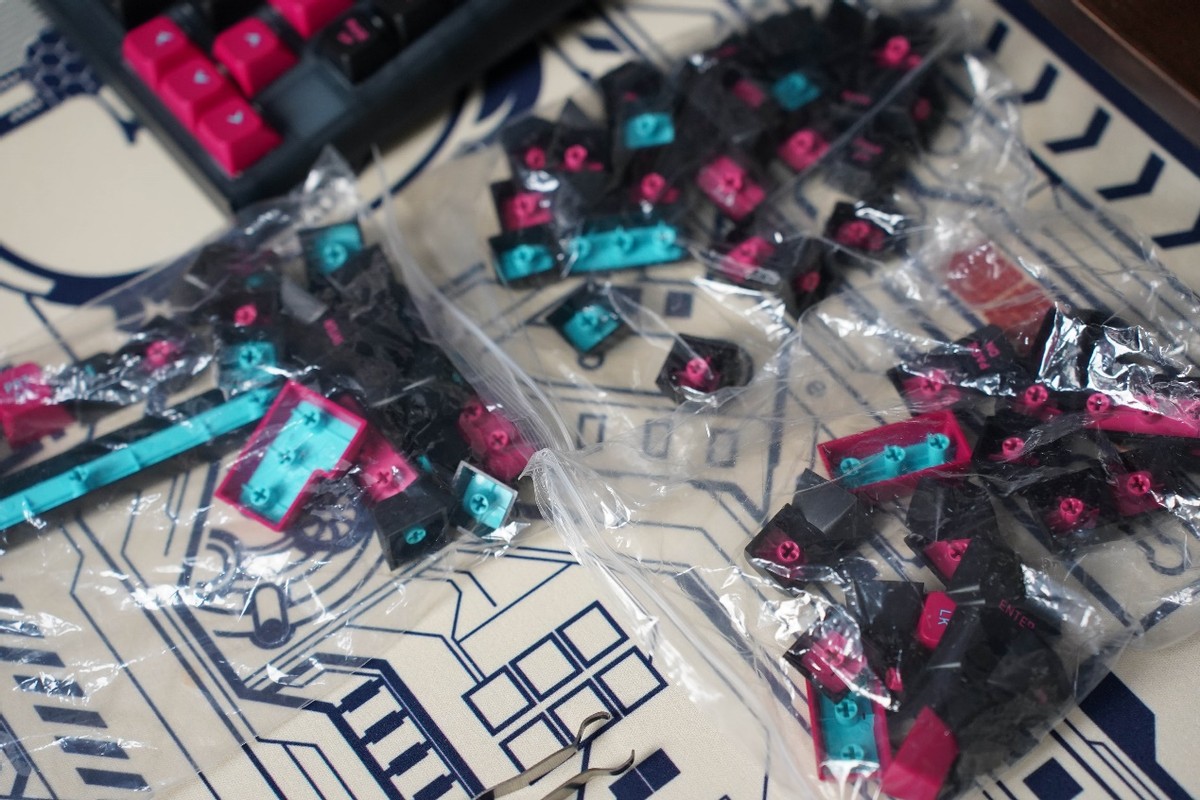 小呆虫gk75机械键盘怎么开灯光,小呆虫gk75机械键盘定制在哪里