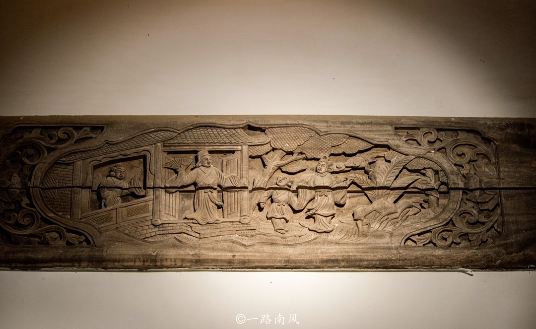 旅行来到福建长汀，发现一个“瑶池仙境”，内有成龙捐献的古建筑