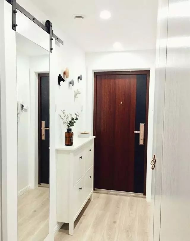 门套颜色与门不一样效果图,门套与门色差太大怎么办