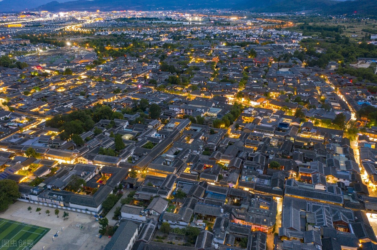 入则宁静出则繁华的别墅,入则繁华出则宁静