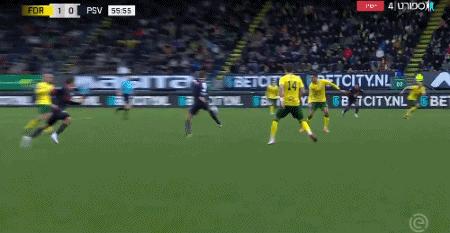 荷甲快速反击破门,足球豪门惨败