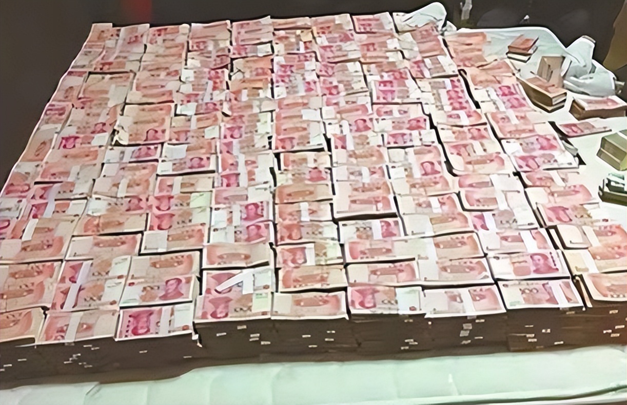 男子中700万彩票后挥霍一空被抓,男子彩票中700万挥霍一空被抓