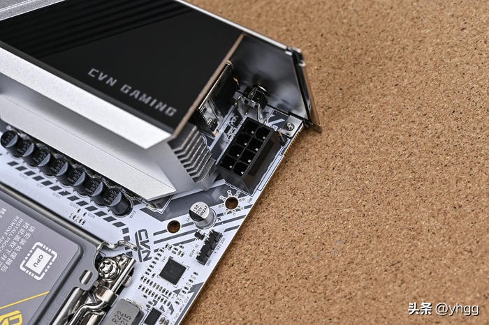 七彩虹主板b760和影驰760,七彩虹b760冰霜对比影驰b760