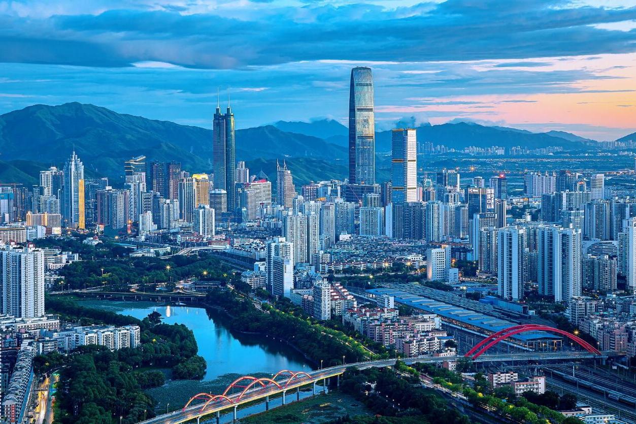 中国最牛打工妹逆袭成580亿女富豪,30岁打工妹的逆袭之路