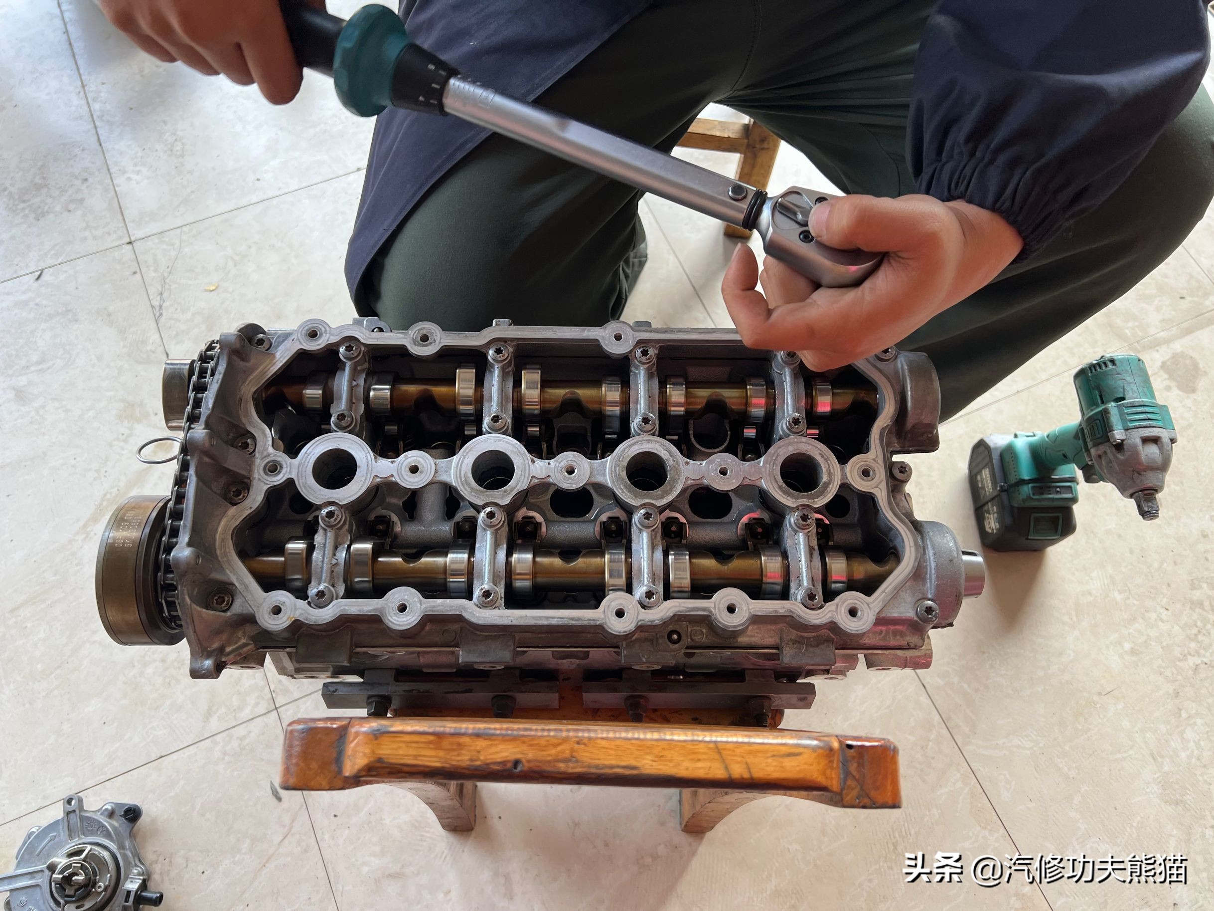 奥迪大众保时捷烧机油专修,2.0t奥迪a6烧机油吗