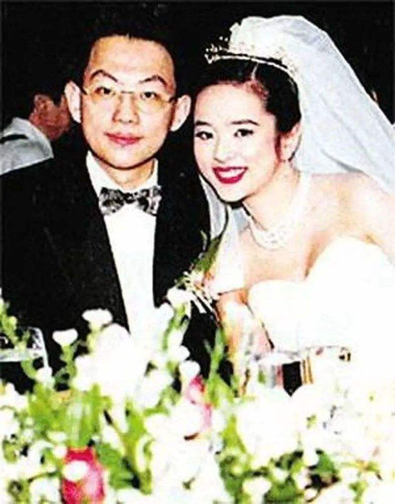 曾经落魄如今风光的明星,最终落魄的四位女明星