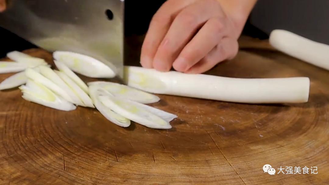 老年人阳过之后吃什么补品,建议中老年人多吃高叶酸食物