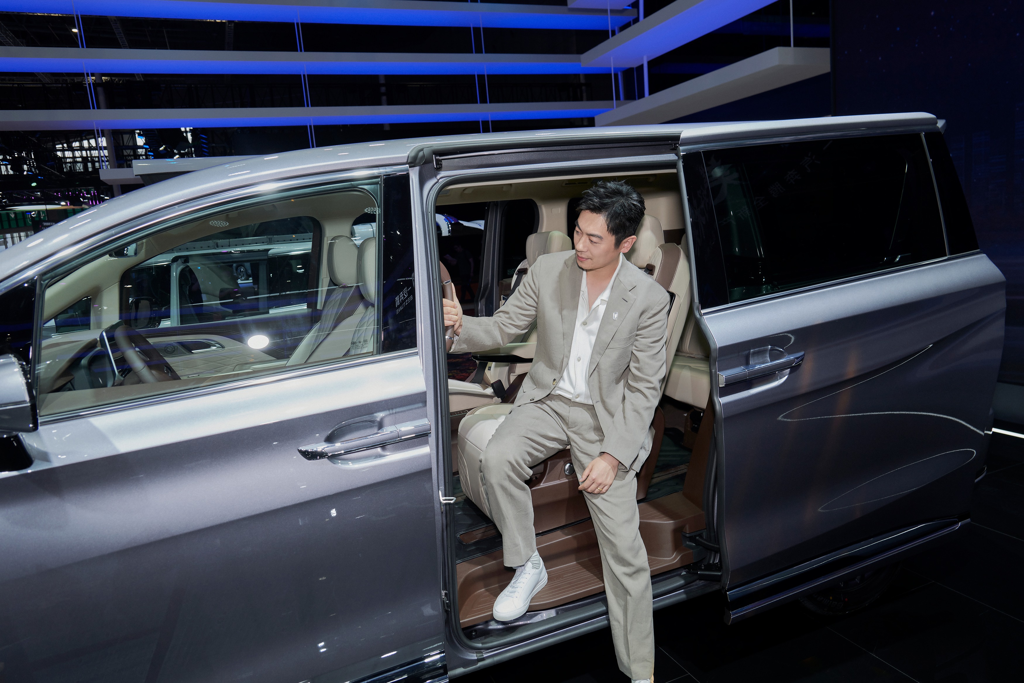 新世代全能mpv奔腾m9,现代全新mpv即将上市新车