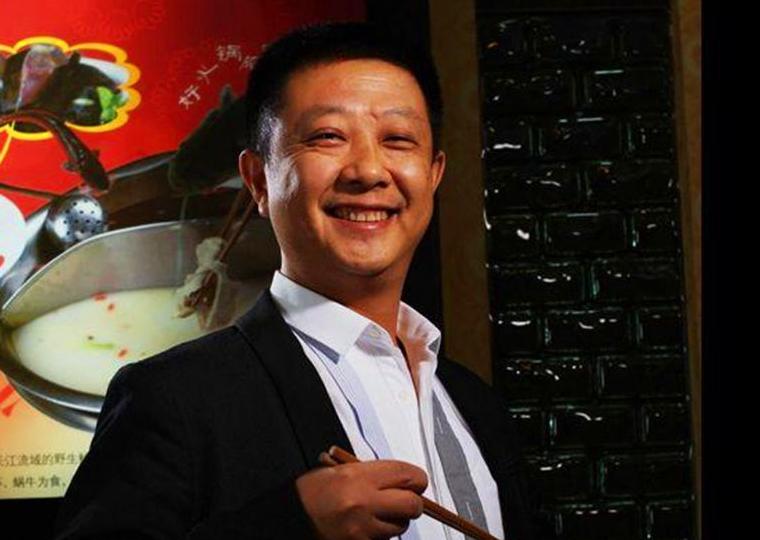 一个女孩从服务员到月入2万,从一个服务员到现在身价百万的她