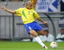 足球场上球员位置示意图,足球场上十名队员的位置