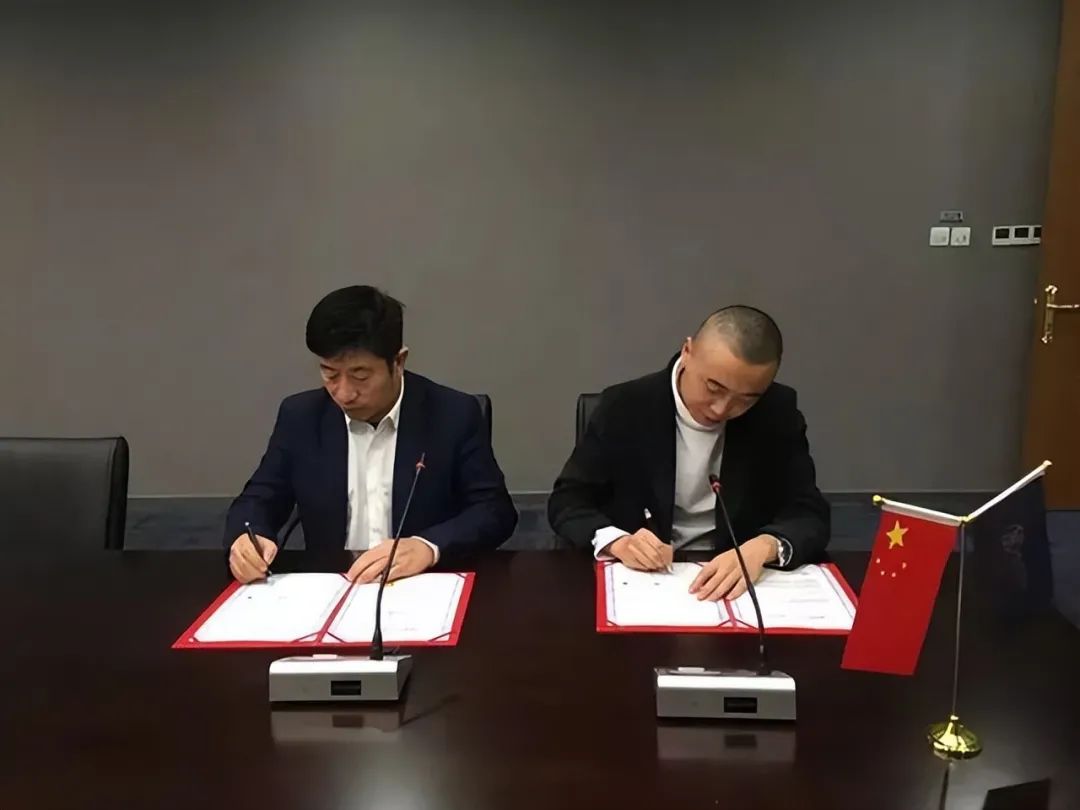 182万买手机靓号,诈骗13亿入狱,“万里大造林”的*相贵陈**,东山再起