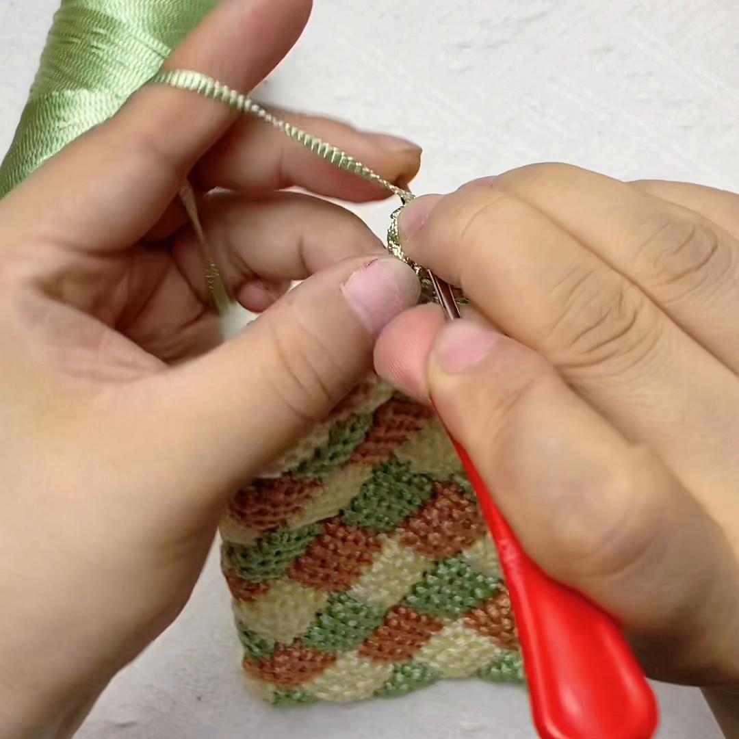 手机包带扣子教程,手机包扣子教程