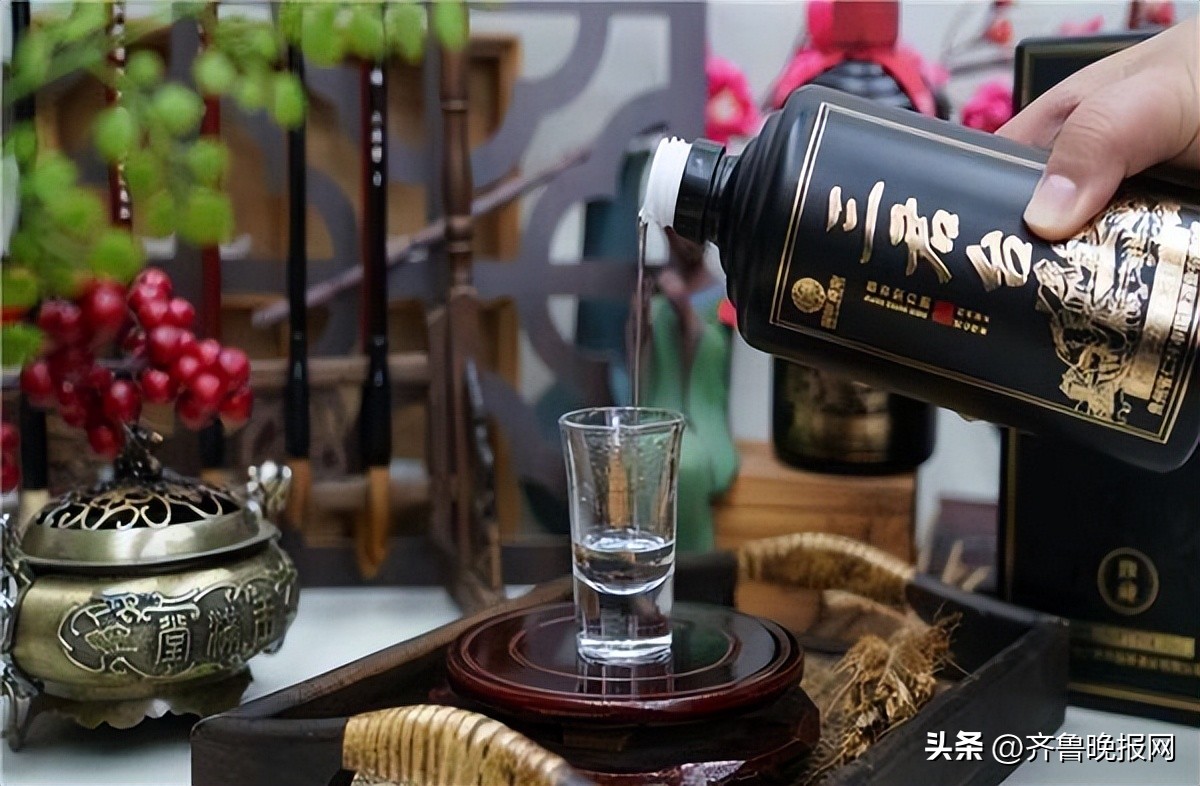 白酒圈公认7款性价比超高的酒,最值得入手的十款白酒