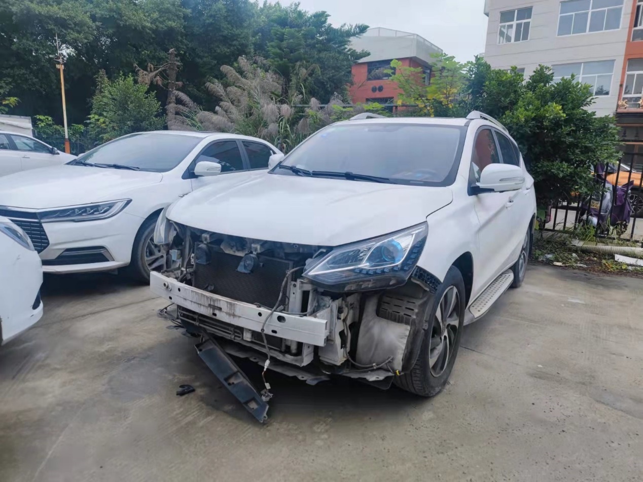 比亚迪被撞了怎么处理,比亚迪被撞对方全责怎么处理