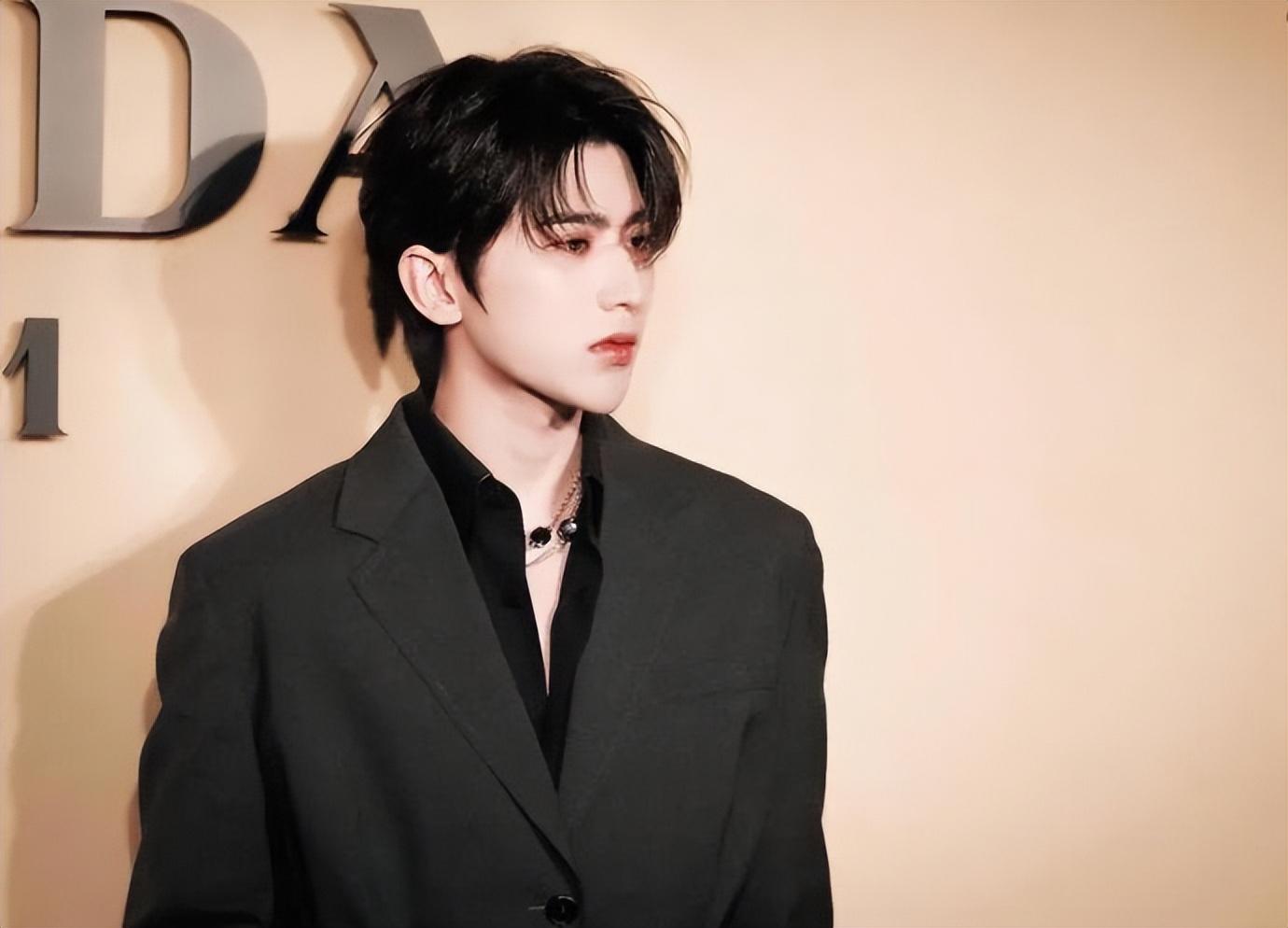 娱乐圈残酷事件,娱乐圈残酷真相