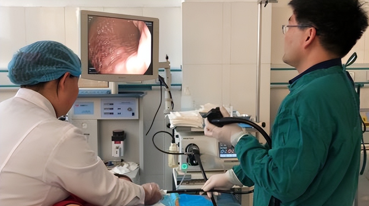 “普通胃镜”与“无痛胃镜”，二者有什么不同？医生告诉你答案