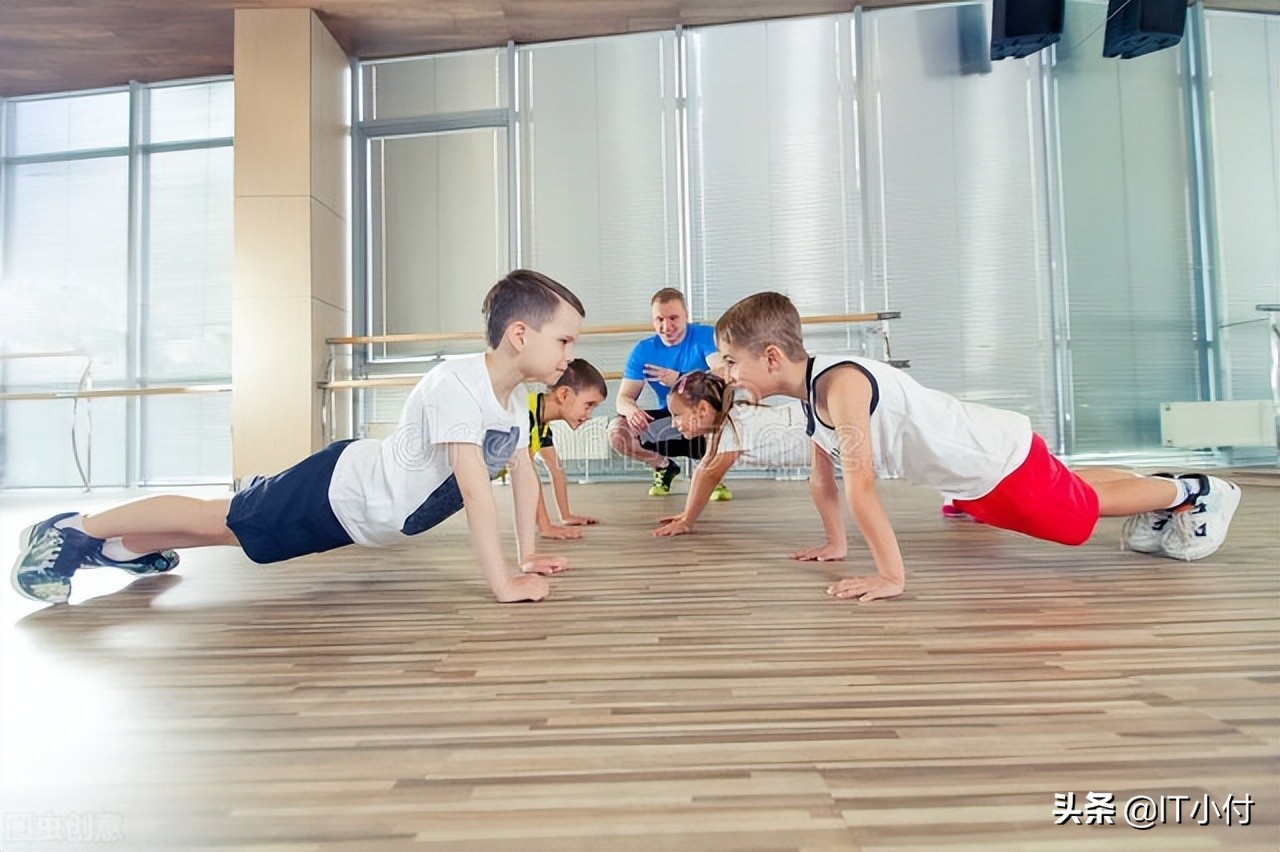 健身房年龄限制 (小孩多少岁可以开始进健身房锻炼)