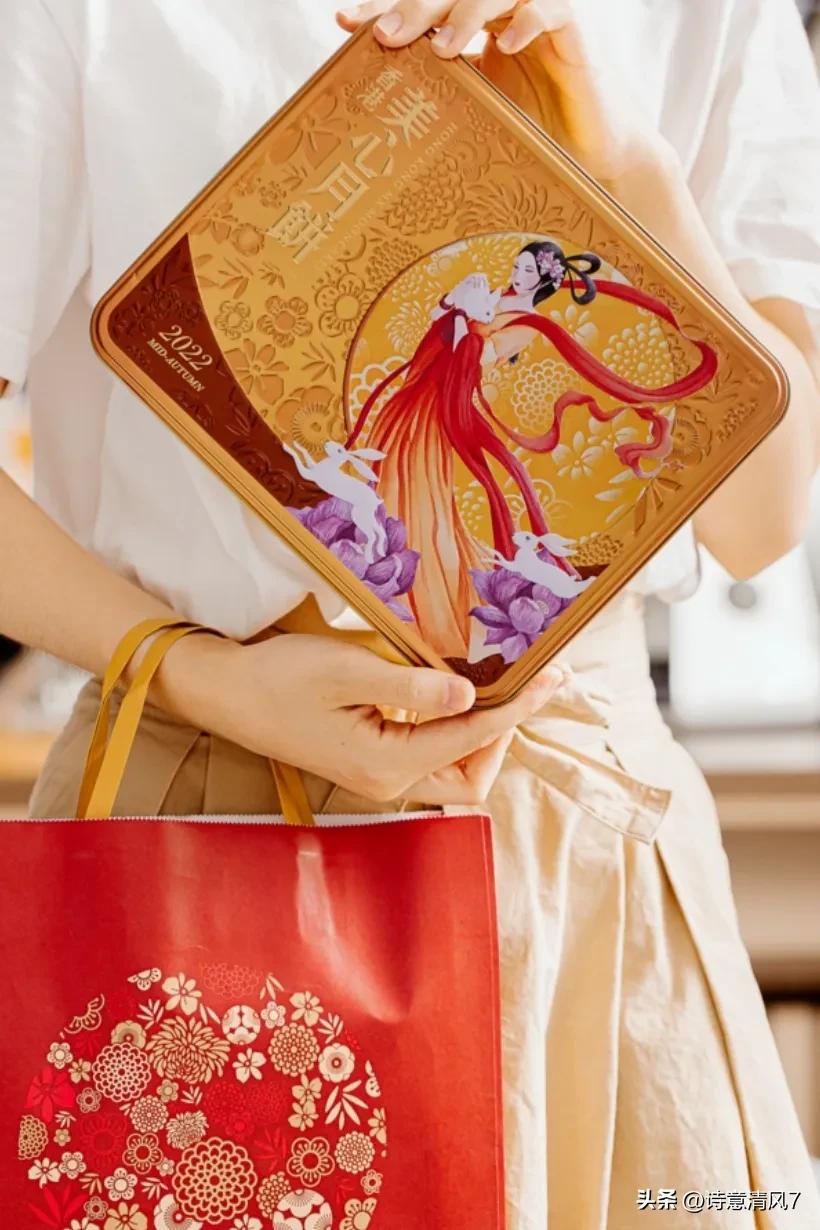 香港美心流沙奶黄馅月饼,美心月饼和华美月饼对比