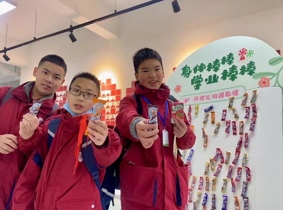 “我的梦想是超过同桌”华爱学校新学期，每个孩子都溢满七彩希望