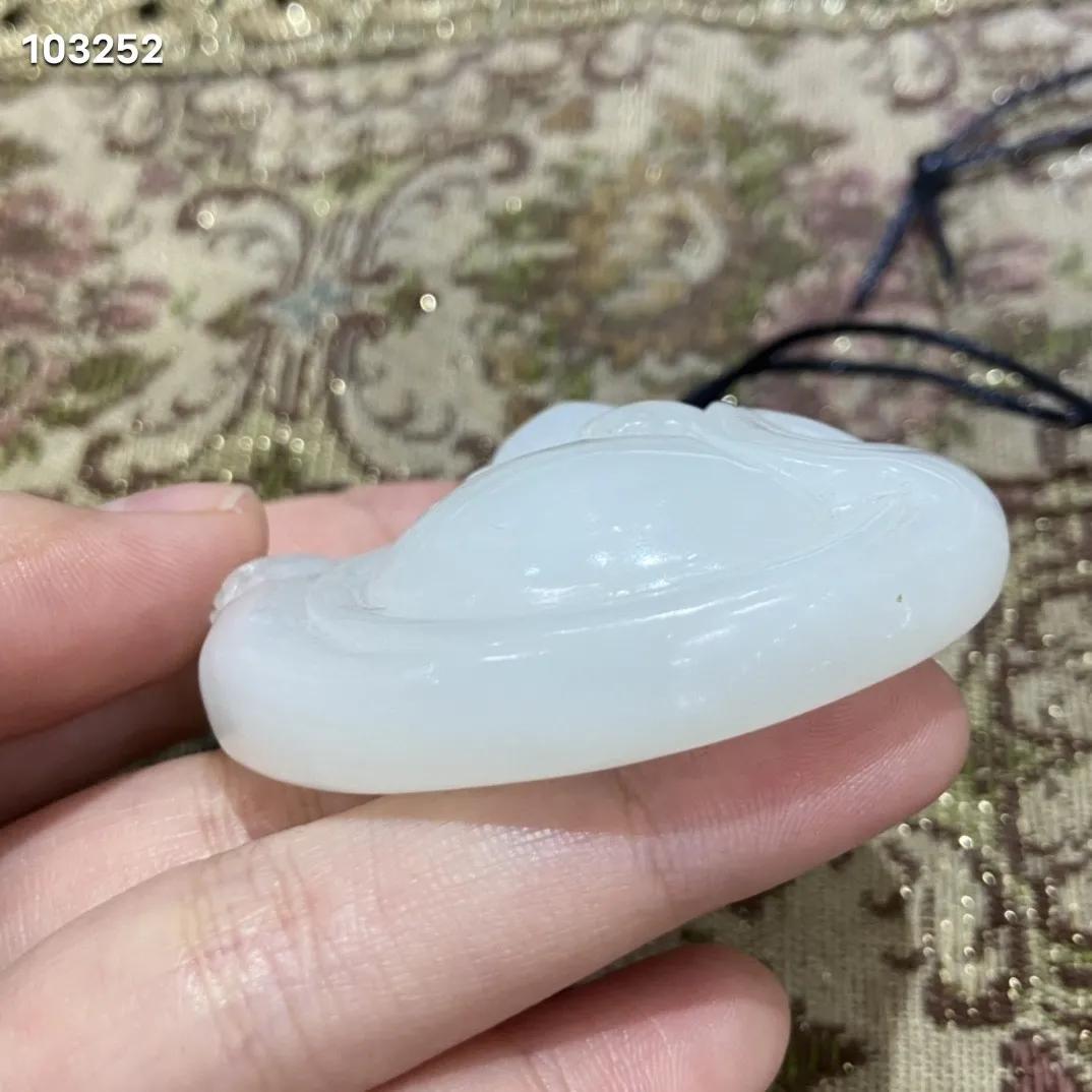 和田玉羊脂白玉雕刻弥勒笑佛挂件,和田青玉弥勒佛摆件价格