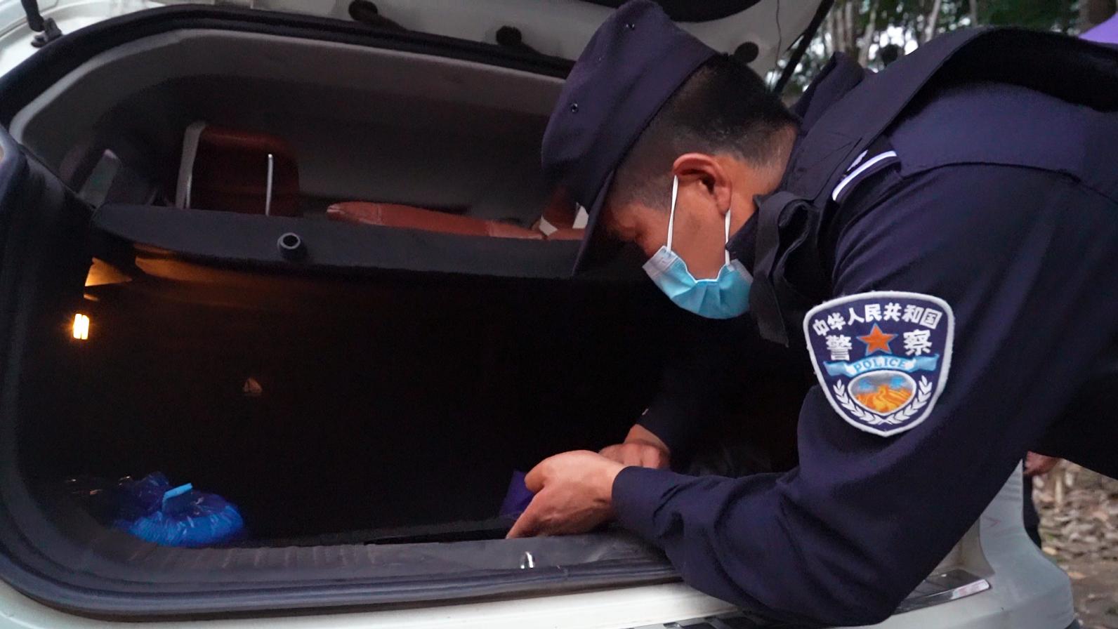 国际禁毒日第一视角直击缉毒现场,626国际禁毒日缉毒警察图片