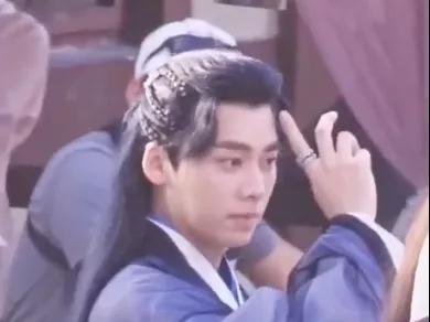 刘浩存杨幂同台,刘浩存演戏被吐槽名场面