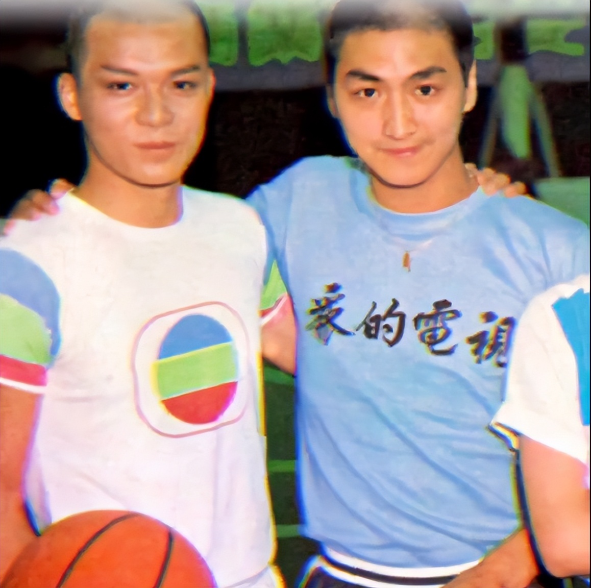 何家劲和黄日华踢球,何家劲焦恩俊黄日华吕良伟