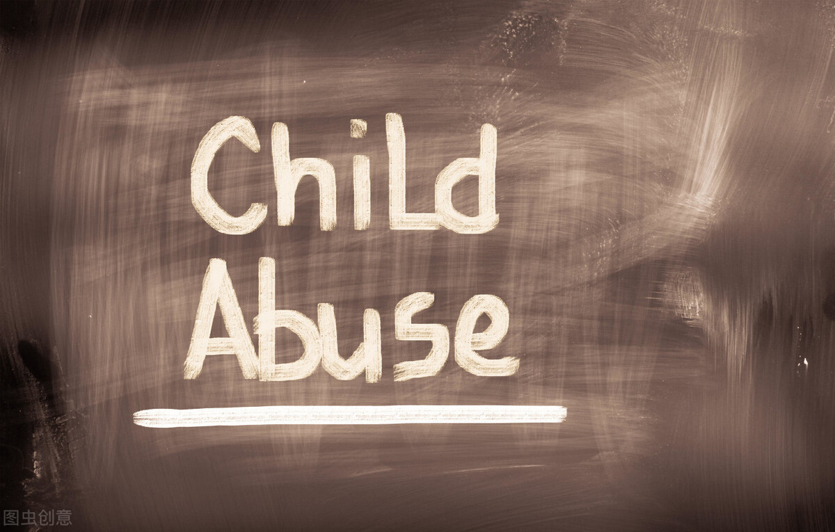 女孩被男孩盯上了怎么办,女孩被男生暗恋父母该怎么处理