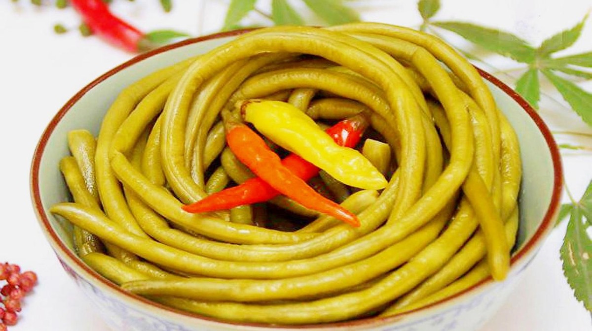 腌酸豆角盐少了会坏吗,腌酸豆角要不要用水焯一下