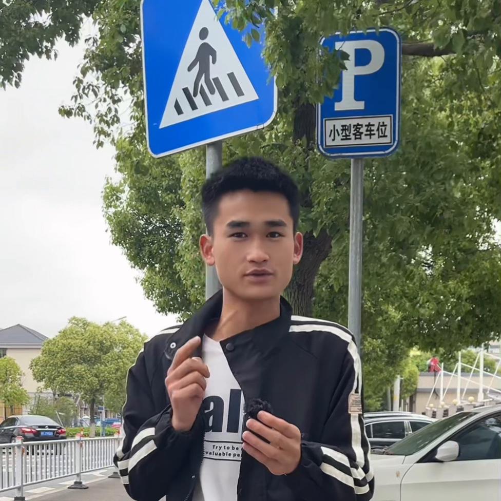 新车🚗落地八九十万现在五万多直接开走，包提档*过包**户，先...