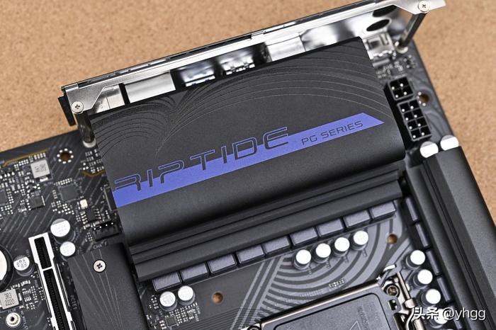 拆解华擎b760m,华擎b760m配合显卡