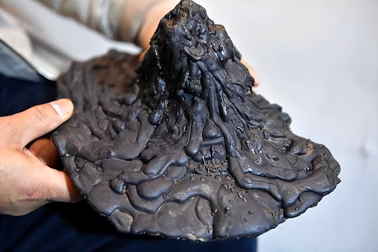 陨石和普通的石头有什么区别,怎么分辨陨石和石头