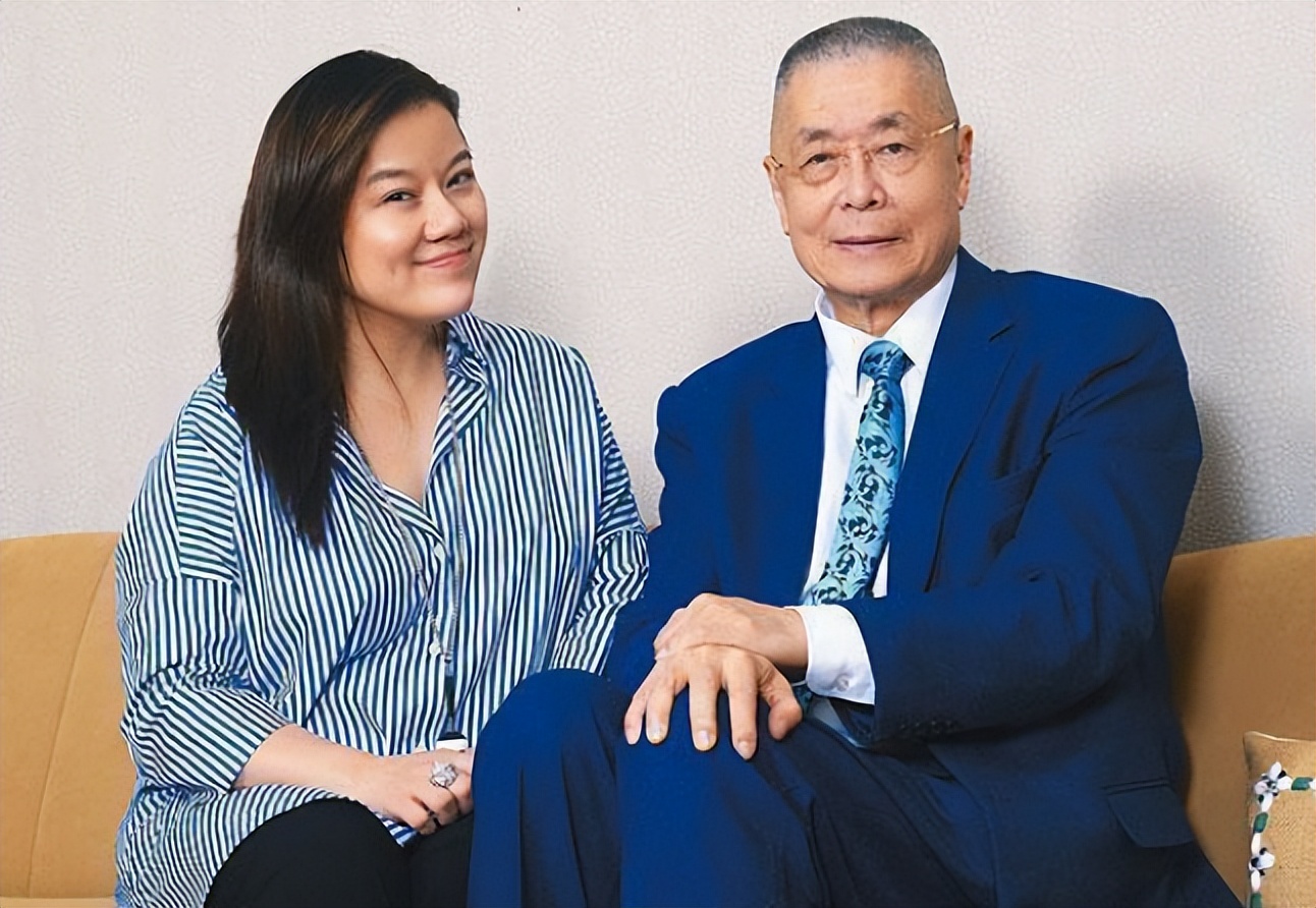 国宝级钢琴家刘诗昆现任老婆,钢琴家刘诗昆最近婚姻状况