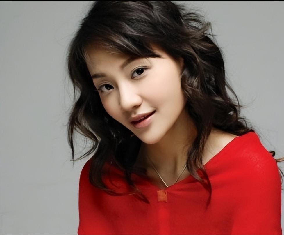 割喉去世的案例,被捅刀身亡的10位明星