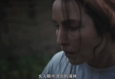 白发老妇在血色中“一夜回春”?通过杀戮释放欲望,只能说太奇葩