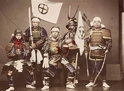 日本“后宫”女厕，便池深18米，全球独一无二，为何这样设计？