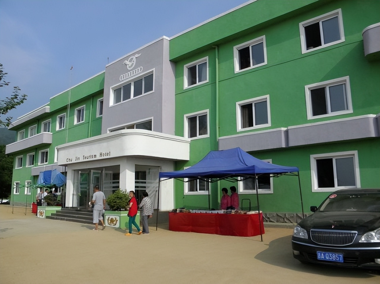 探秘朝鲜经济特区，电瓶车很流行，很多人自己开店