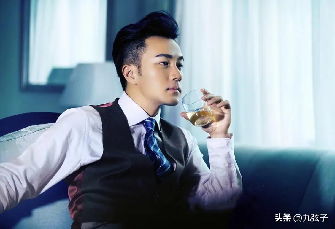 狗仔卓伟对娱乐圈的影响,娱乐圈爆料第一人卓伟再出猛料