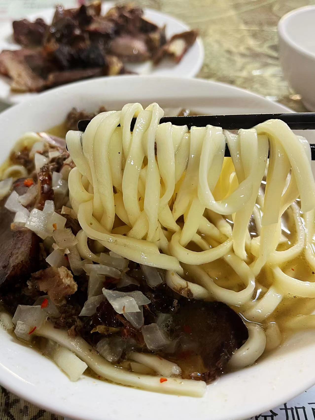 伊犁新丝路美食,伊宁市新开美食