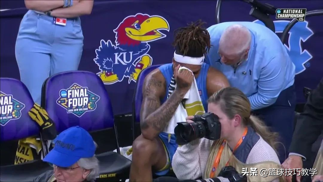 乔丹ncaa疯狂三月,乔丹ncaa夺冠视频