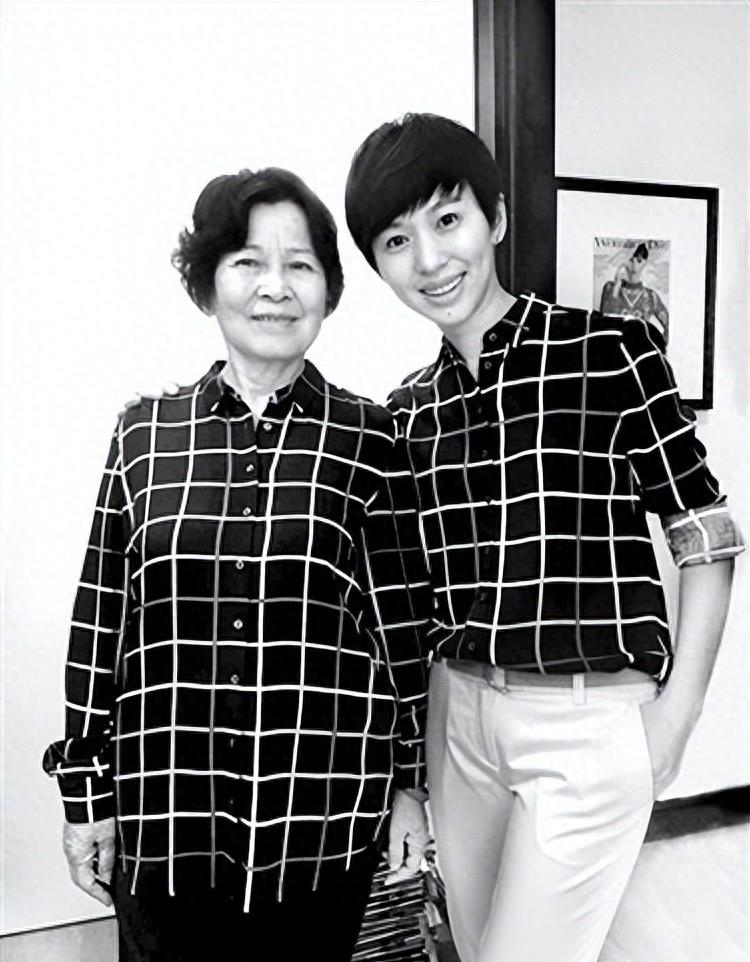 欧阳夏丹为什么从中央电视台辞职,欧阳夏丹离开央视后去了哪里