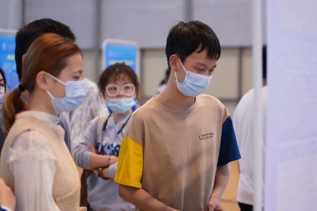 研究生毕业去民办高校当老师好吗,二本研究生毕业能当大学老师吗