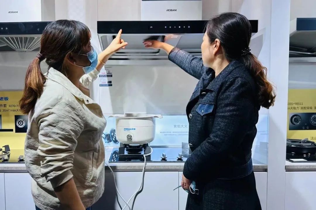 腕表价格为什么大跳水 (黄金价格大跳水)