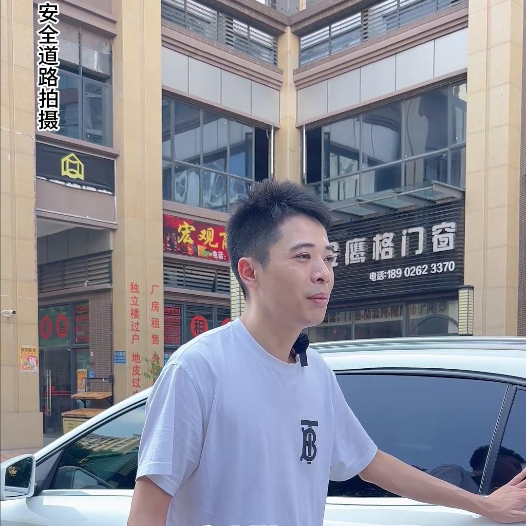 开了三年的奔驰车亏了15万,开了7年的奔驰还值多少钱